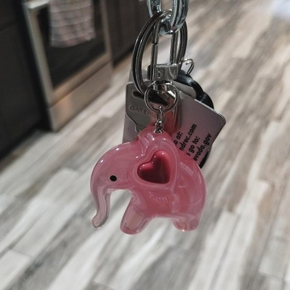 Pink Elephant Keychain 🐘 - Picture 2 of 8